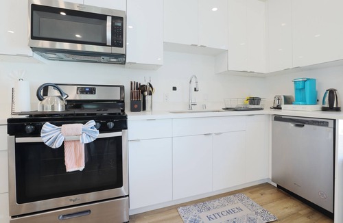 Harbor Gateway South Apartment | EV Charger Ready Grandeur Abode 4B2.5B