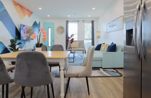 Harbor Gateway South Apartment | EV Charger Ready Infinite Residence 4B2.5B