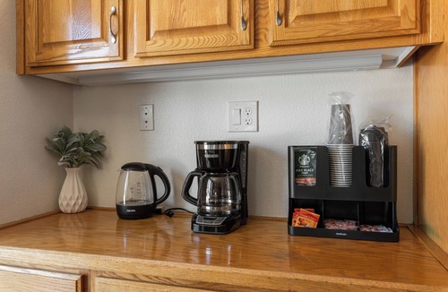 Elk Grove House | EV Fast Charger 5BD Amazing Home