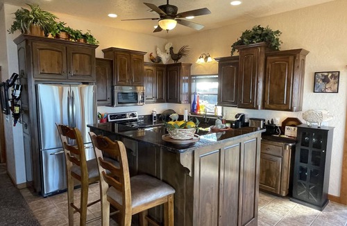 Vian House | Eva Jo’s Roost, The Hummingbird Hideaway With Stunning Lake Tenkiller Views