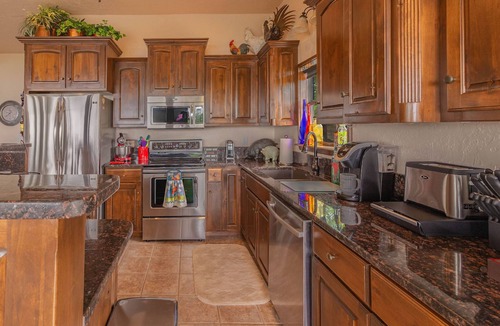 Vian House | Eva Jo’s Roost, The Hummingbird Hideaway With Stunning Lake Tenkiller Views