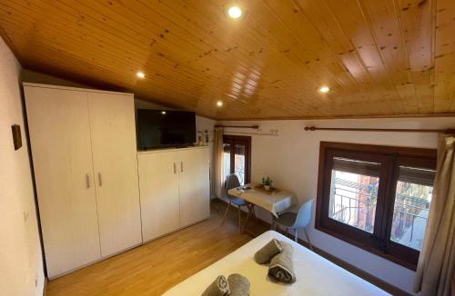 Prades Apartment | EVA & TRAVEL - CAL MARCEL - Habitacion