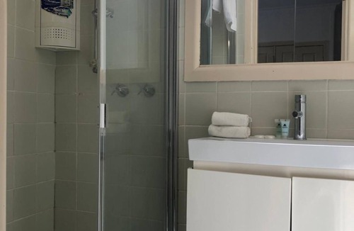 Malvern East Hotel | Evancourt Motel