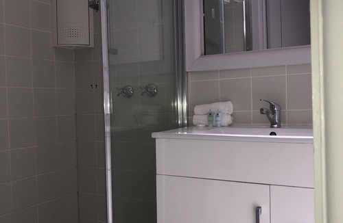 Malvern East Hotel | Evancourt Motel