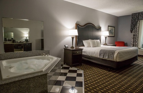 Opelousas Hotel | Evangeline Downs Hotel, an Ascend Collection Hotel
