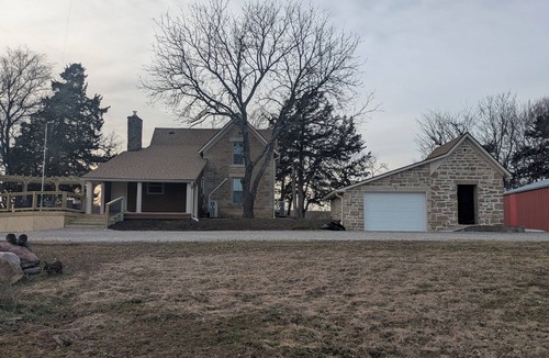 Pauline House | Evans Getaway