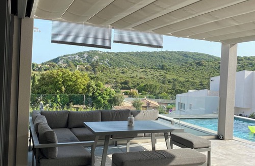 Saint-Paul-et-Valmalle Villa | Évasion haut de gamme - Villa with spa & pool, sleeps 4