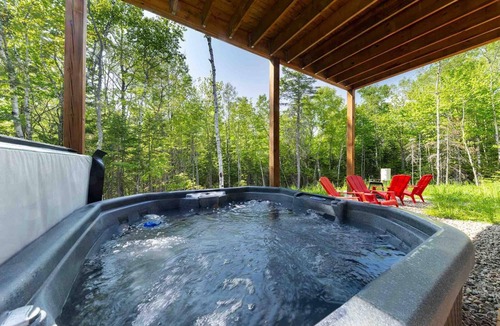 Baie-St-Paul Ski Chalet | Evasion Plein Air 1: Hot Tub, 8 Km Trails & BBQ