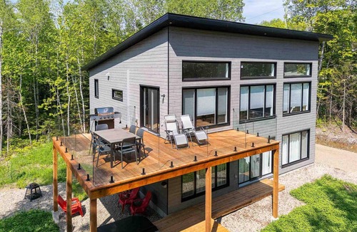 Baie-St-Paul Ski Chalet | Evasion Plein Air 1: Hot Tub, 8 Km Trails & BBQ