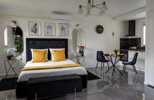 Plessis-le-Roi Apartment | Evasion romantique avec jacuzzi