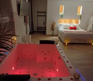 Saint-Prix House | Evasion Romantique suite de luxe jacuzzi jardin privé proche Paris