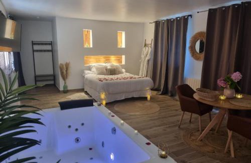 Saint-Prix House | Evasion Romantique suite de luxe jacuzzi jardin privé proche Paris