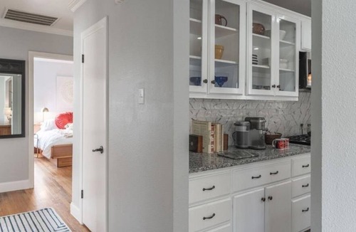 Skyview House | Evelyn's Skyview Cottage