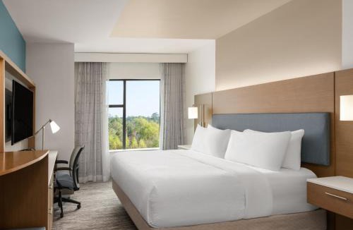 The Woodlands Hotel | EVEN Hotel Shenandoah - The Woodlands by IHG
