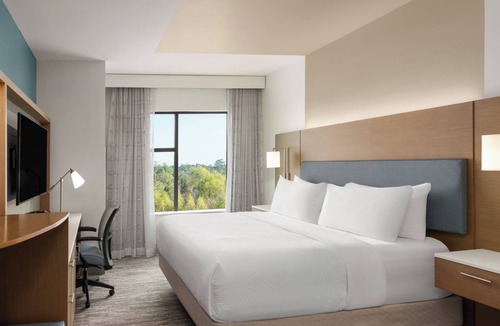 Conroe Hotel | EVEN Hotel Shenandoah - The Woodlands by IHG