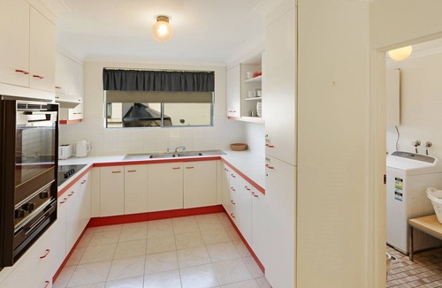 Avoca Beach Apartment | Evening Soiree - Good Position