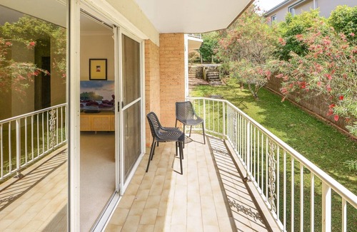 Avoca Beach Apartment | Evening Soiree - Good Position