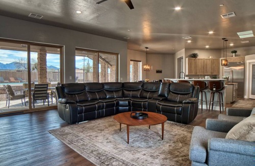 Tucson House | Event Ready Spacious Tucson Villa w/Private Pool