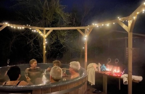 Sejerslev House | Event4U - 3 apartments, Hot Tub, Cafe, Gallery and 5 min to the Beach