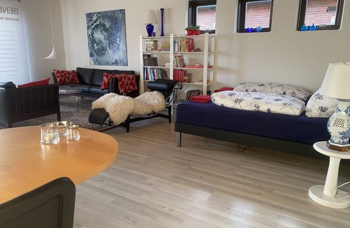 Sejerslev House | Event4U - 3 apartments, Hot Tub, Cafe, Gallery and 5 min to the Beach