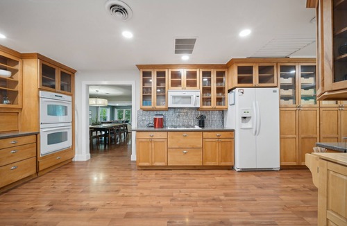 Afton House | Events welcome! Three homes for Large Groups!