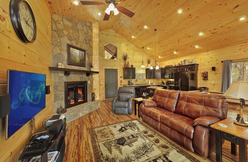Gatlinburg Cabin | Ever After: Amazing Views, Hot Tub, Close to Town
