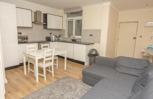 Finsbury Park Apartment | Evergreen Apartments- Flat 2