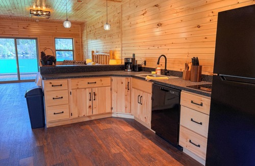 Eagle Bay House | Evergreen - Big Moose Lakeside