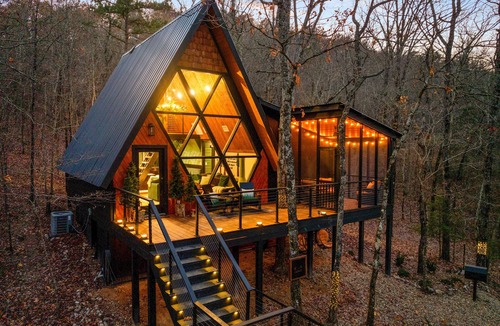 Board Camp Cabin | Evergreen Dreams