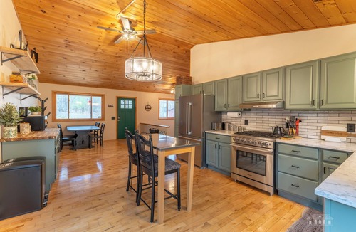 Jay House | Evergreen Escape: Cozy 3BR Jay cabin, pet-friendly, near Whiteface Mountain