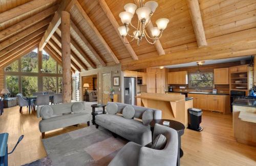 Pleasant Valley House | Evergreen Escape in Ridgway CO