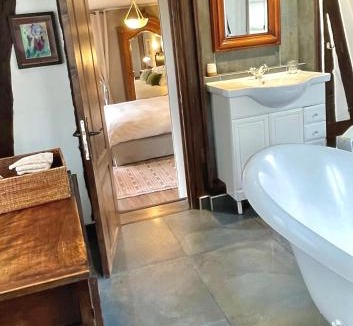 Vernon Bed & Breakfast | EVERGREEN GuestHouse