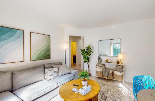 Federal Way House | Evergreen Hideaway