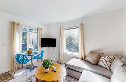 Federal Way House | Evergreen Hideaway