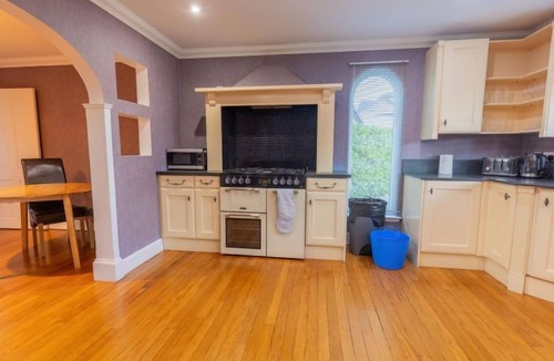 South Galson House | Evergreen House by Interhome