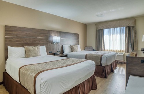 Monroe Hotel | Evergreen Inn and Suites