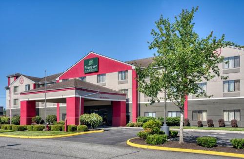 Monroe Hotel | Evergreen Inn & Suites