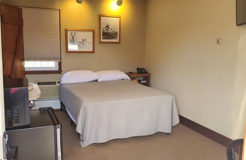 Osceola Hotel | Evergreen Inn