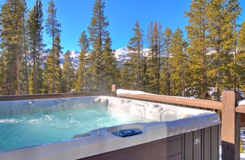 The Highlands House | Evergreen Lodge Home