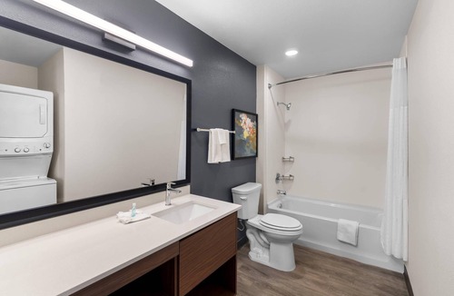 Bastrop Hotel | Everhome Suites Bastrop By Choice Hotels