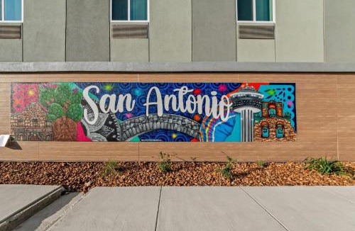 West San Antonio Hotel | Everhome Suites San Antonio Lackland near SeaWorld by Choice Hotels