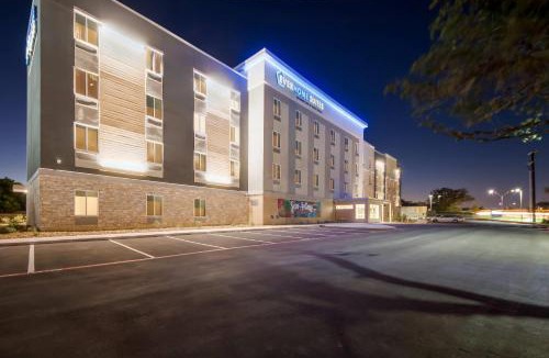 West San Antonio Hotel | Everhome Suites San Antonio Lackland near SeaWorld by Choice Hotels