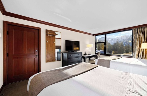 Olympic Valley Resort | Everline Resort- Valley View