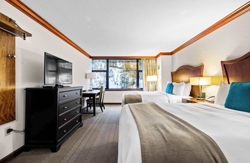 Olympic Valley Resort | Everline Resort- Forest View