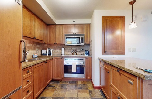 Olympic Valley Condo | Everline Resort & Spa Ski-in-ski-out condo with elevator, pool, hot tub, & spa