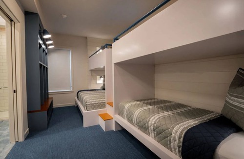 Florida Central Atlantic Coast Hotel | Evermore Orlando | 10 Bedroom House | Ideal for Very Large Groups