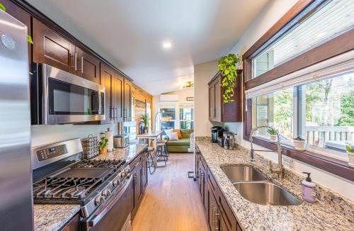 Beaver Apartment | Evermore River House