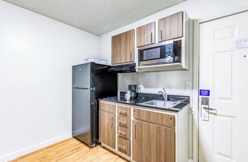 Northwest Dallas Hotel | Everstay Living