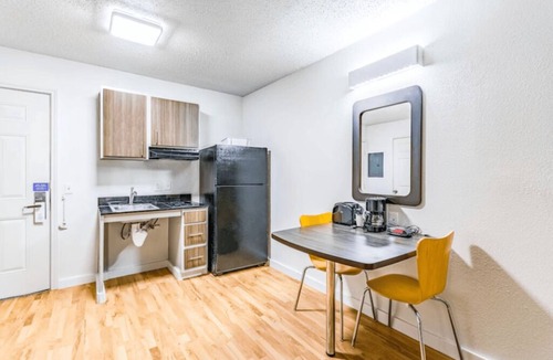 Northwest Dallas Hotel | Everstay Living