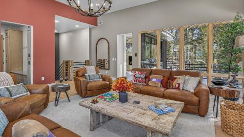 Blue River House | Everwild Chalet